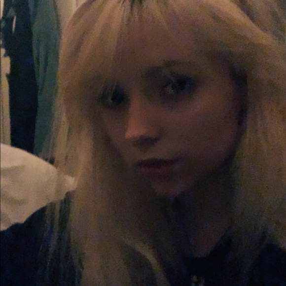 Meet your Posher, Sabrina - Picture 1 of 1